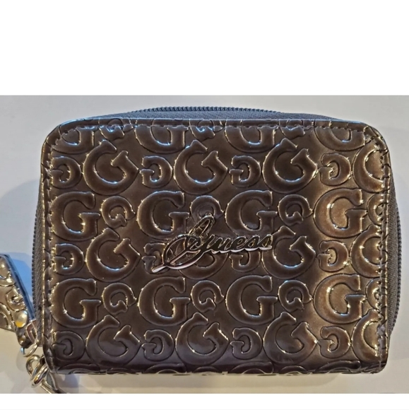 Guess Brown Wristlet Card Holder Wallet 5 X 4 - Picture 1 of 8